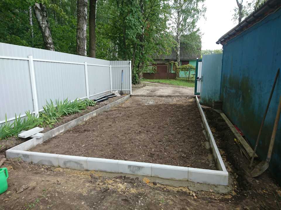 Парковка на даче своими руками: материалы, размеры, обустройство парковки