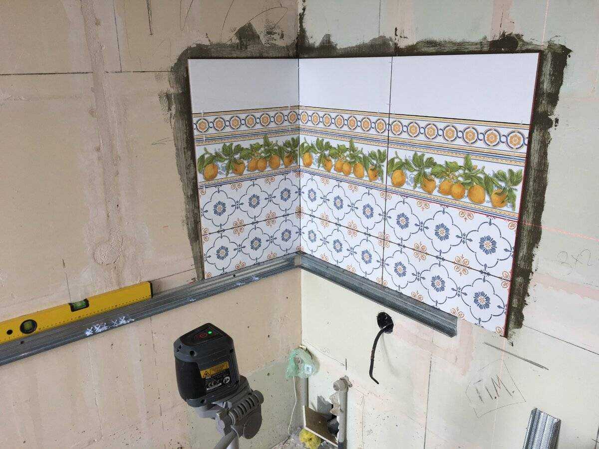 Укладка фартука из плитки на кухне самостоятельно - подробная инструкция