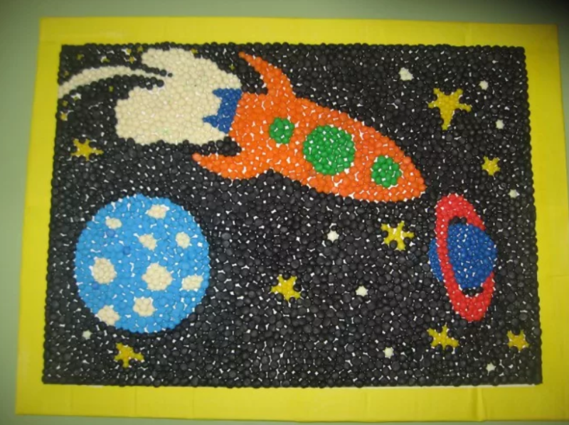Поделки из бумаги на тему космос. Ракета в космосе пластилинография. Пластилинография на тему космос в детском саду. Пластилинография ко Дню космонавтики в детский сад.