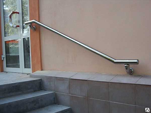 Перила для лестницы из металла — надежно, красиво, привлекательно