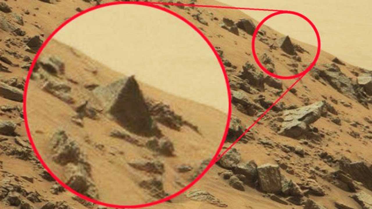 Что делать с тайной 5 планеты. Пирамиды на Марсе. Странные снимки с Марса. Марс загадочные снимки. Странные объекты на Марсе.