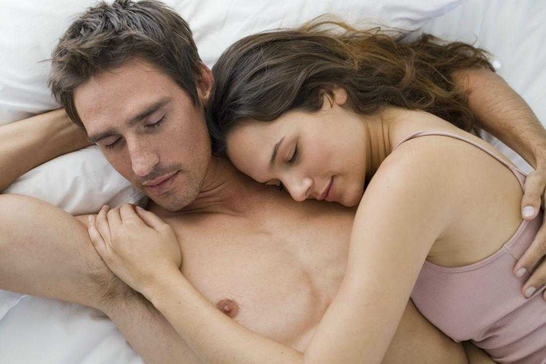 Тест: что о ваших отношениях говорит поза, в которой вы спите вдвоём