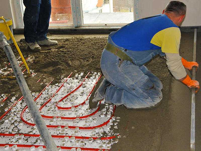 Как правильно залить теплый водяной пол - виды стяжки, чем заливать