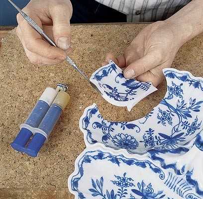 Чем склеить фарфор и керамику: способы ремонта своими руками