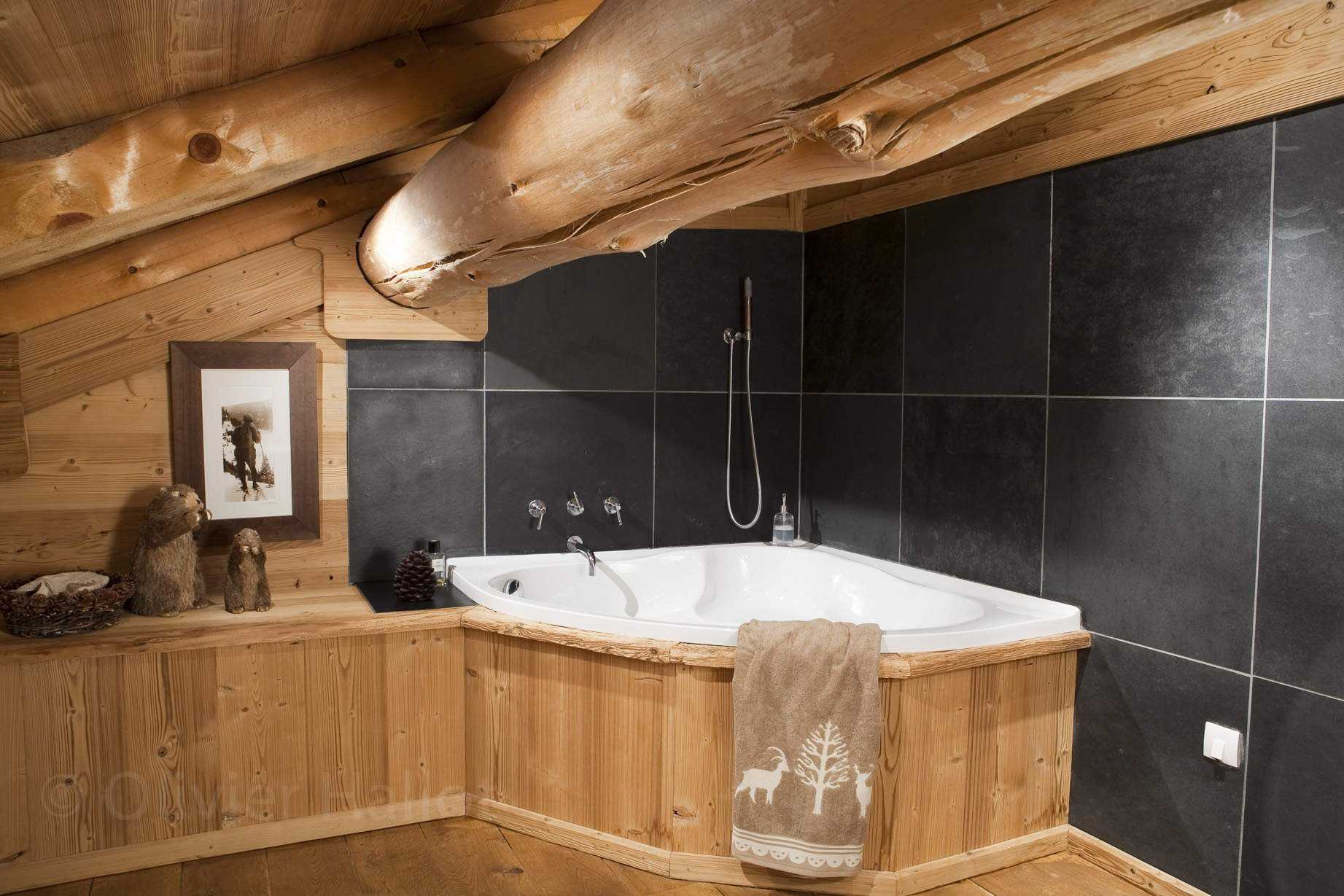 Как сделать ванную в деревянном доме своими руками и чем отделать
