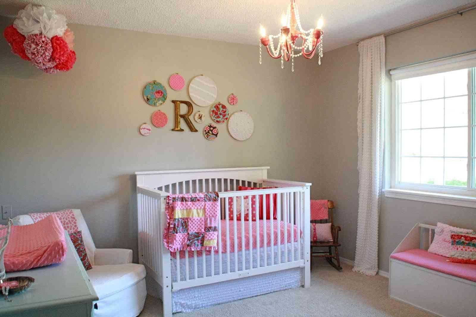 Украсить комнату для новорожденного