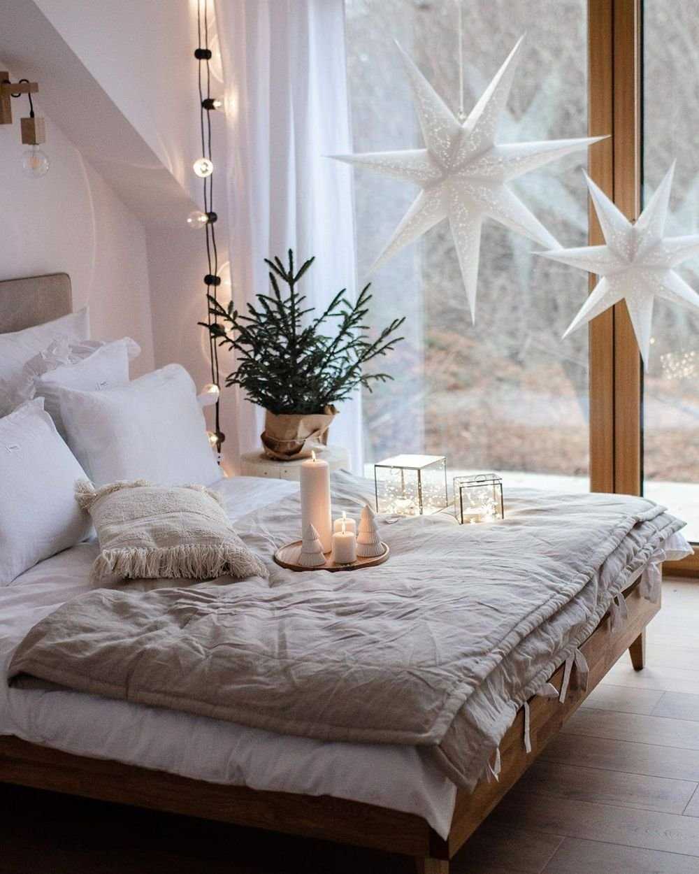 Новогодний декор спальни