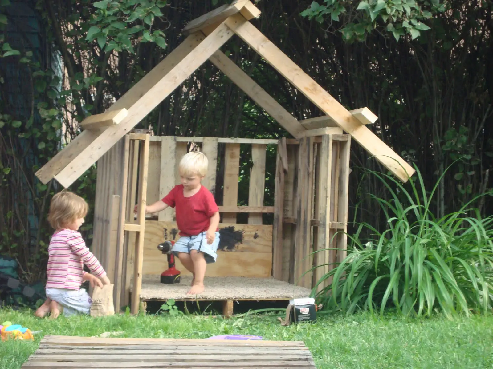 Детские домики: проекты, материалы, инструкция по строительству
