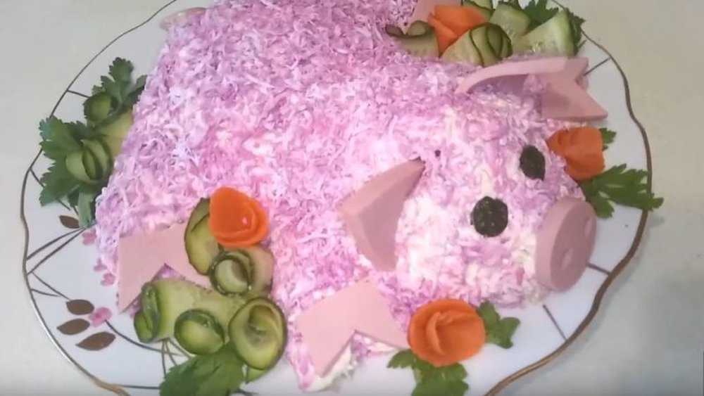 Салаты на новый 2019 год, простые и вкусные рецепты с фото, что готовить из салатов новое и интересное в год свиньи