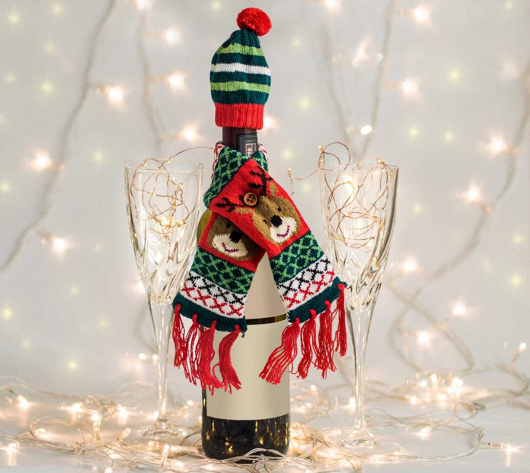 Как красиво и просто украсить шампанское на Новый год Новые интересные идеи для творчества Украсьте бутылку для новогоднего застолья вместе с нами