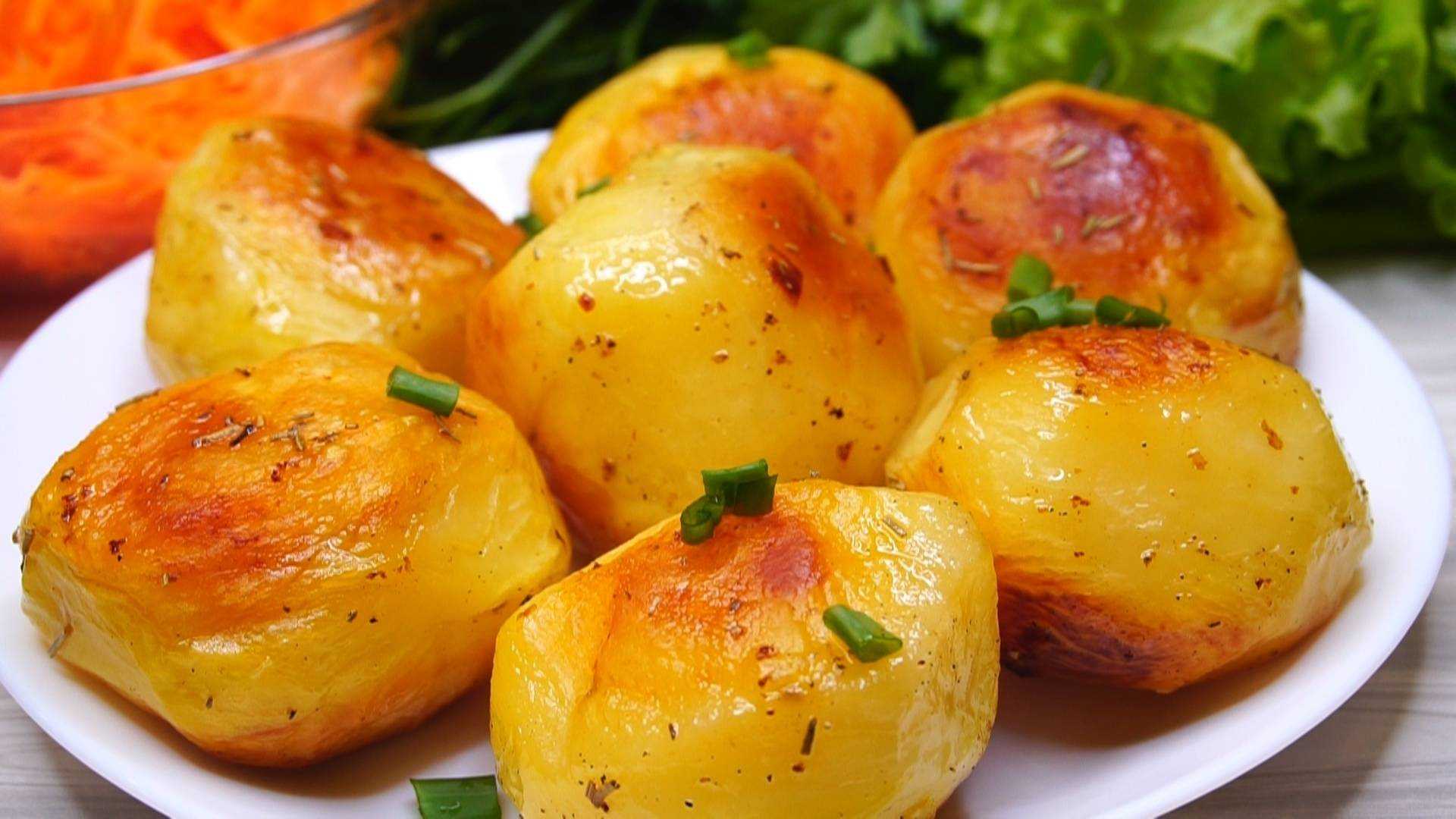 Блюда из картофеля на новый год 2020: рецепты с фото, простые и вкусные